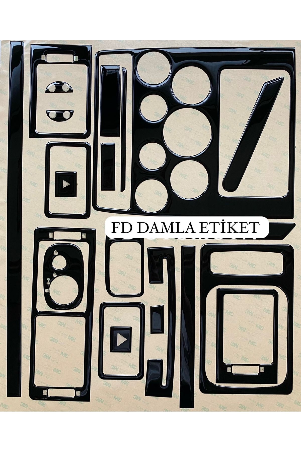 

Ford Connect 2002 - 2006 Torpido, Konsol, Trim, Göğüs Kaplama Set PianoBlack Renk Özel Dizayn