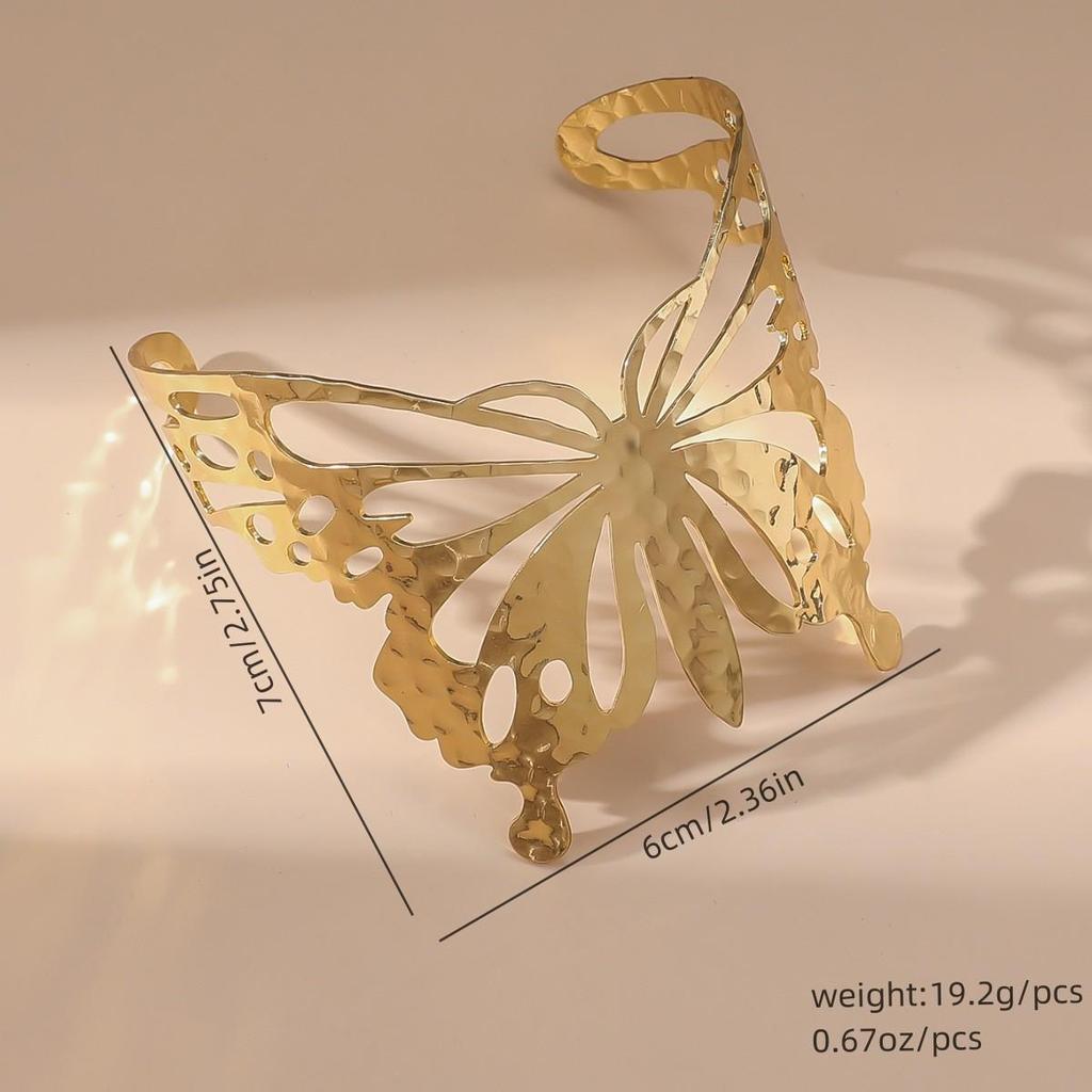 European-American Style Open Armlet: Trendy, Unique, and Elegant Cold-Style Bracelet.