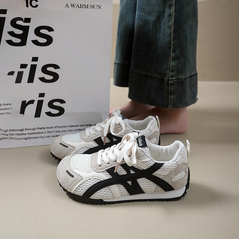 Internet celebrity moral training shoes women's 2025 new summer and autumn thick-soled mesh breathable sports little white shoes casual Forrest Gump s