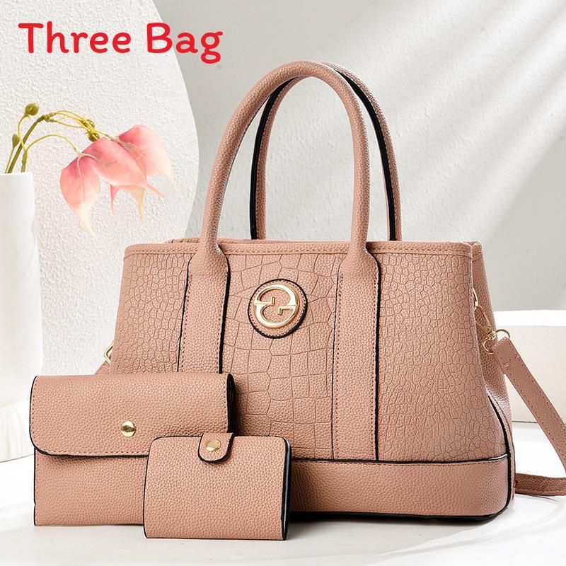 Women Large Capacity Shoulder Bag With Artificial Leather Material For Daily Use