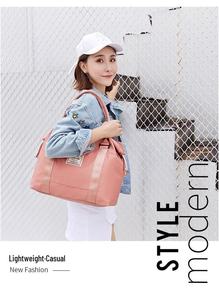 Nylon Waterproof Single Shoulder Travel Bag for Women and Men