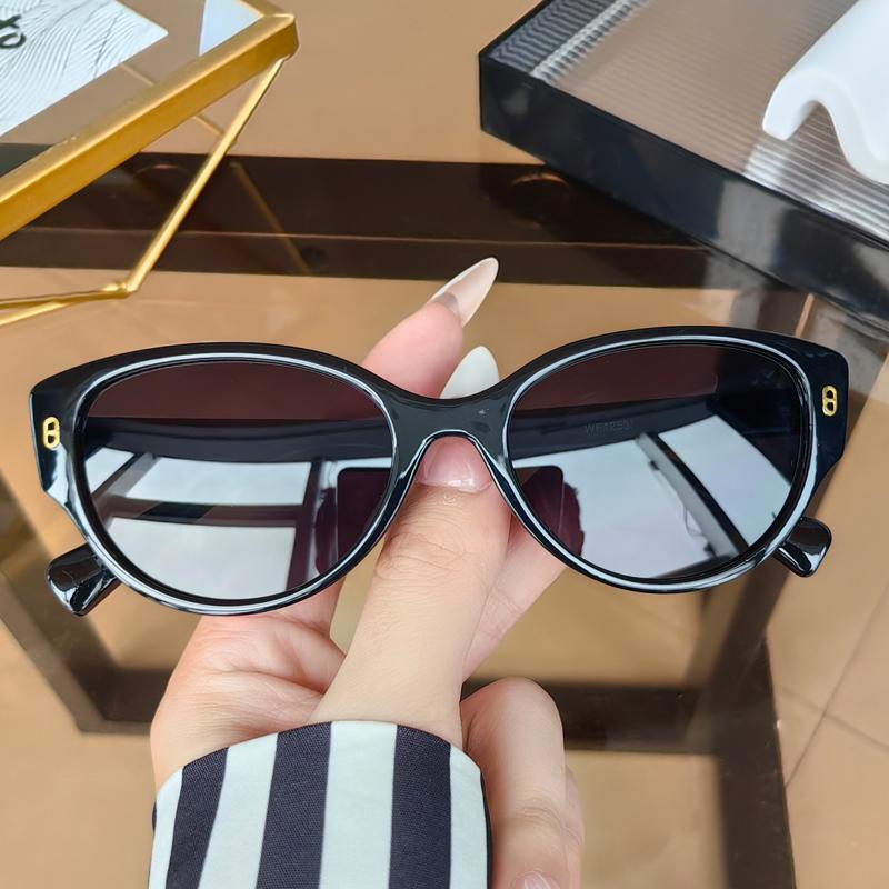Fashion Women's High End Cat's Eye Street Po Sunglasses INS Trend Light Luxury Brand Beach Mirrors Outdoor Sunvisors UV400