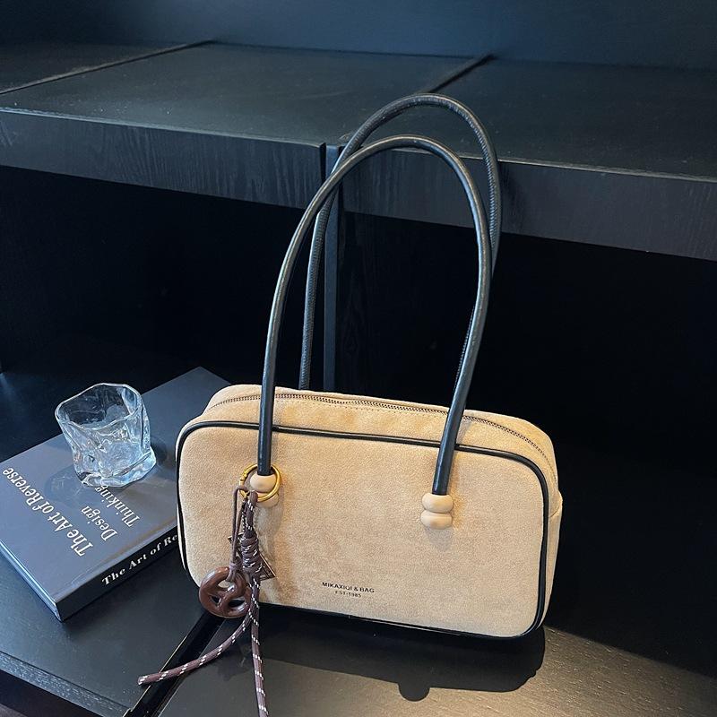 Casual large-capacity versatile simple and fashionable new suede commuter 2025 autumn women's portable shoulder armpit bag
