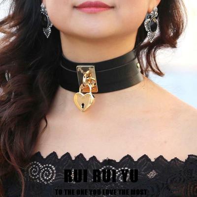RUI RUI YU Coole Halskette für Erwachsene, Fetisch-Liebesform, Metall-Gold-Halskette aus Leder-Bondage-Geschirr