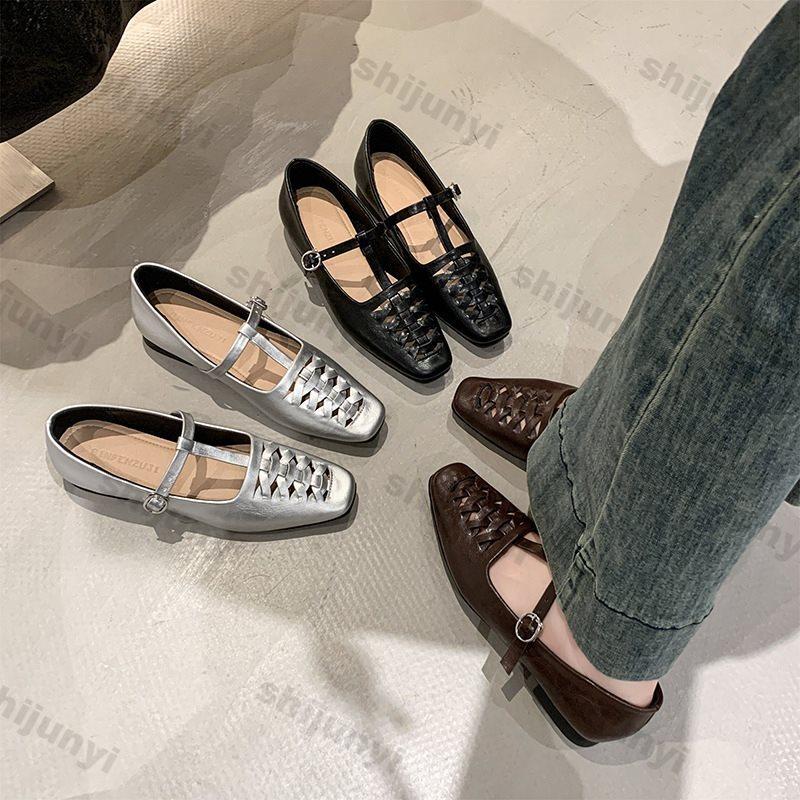 Women Shoes 2025 Summer New Fashion Hollow Weave Mary Jane Shoe Vintage Breathable Soft Sole Buckle Strap Women Square Toe Flats