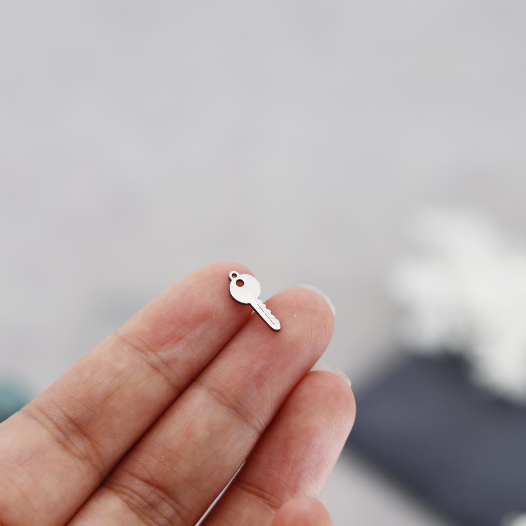 3pcs Key Charms for Jewelry Making diy Accessories Tiny Stainless Steel Pendant Fit Earrings Bracelets Handmade Craft Supplies CDN