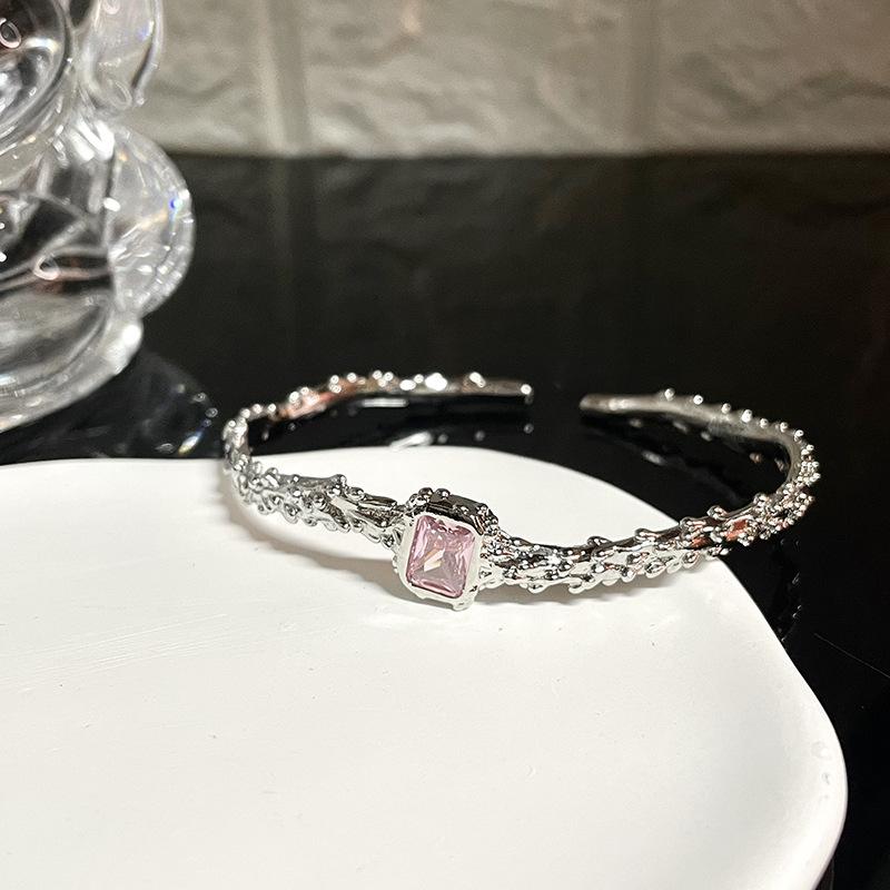 Высококачественный Нишевый Оригинальный Дизайн Французский Неправильная Складка Розовый Браслет Высококачественный Браслет Женский