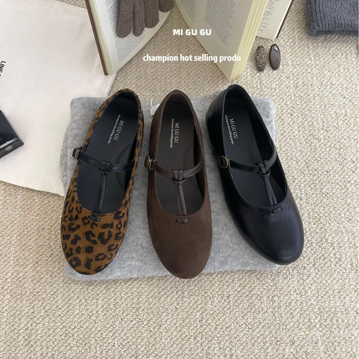 

2025 winter new round head suede soft sole soft sole versatile Doudou cross word with ballet commuter women s shoes 39 цветной печати леопарда