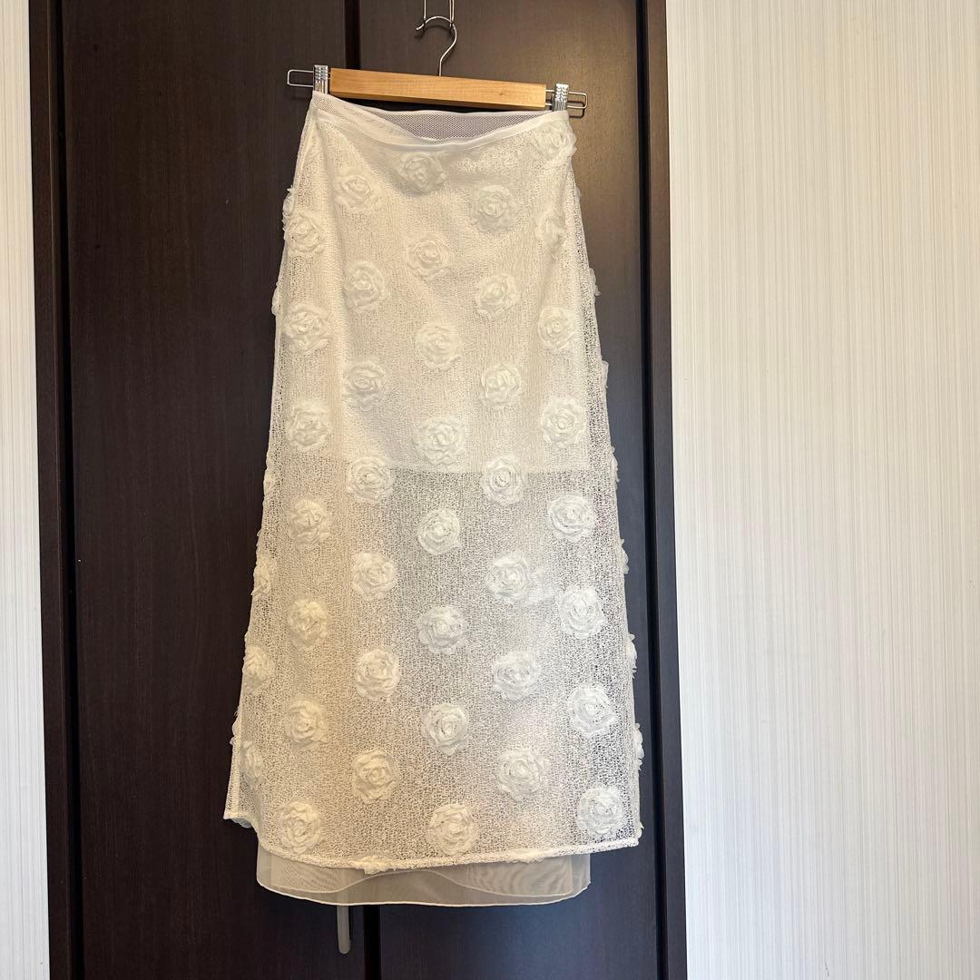 LILY BROWN white floral pattern tight skirt 1 size