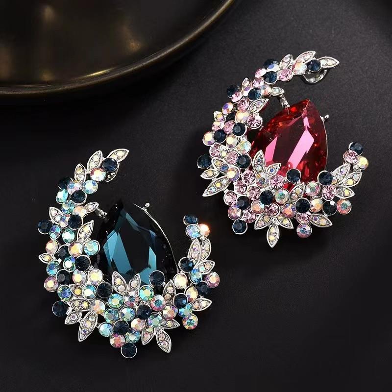 Court Vintage Luxury Crystal Brooch, Exquisite Fashion Coat Suit Accessories Women's Clothing Shawl Buckle Pin