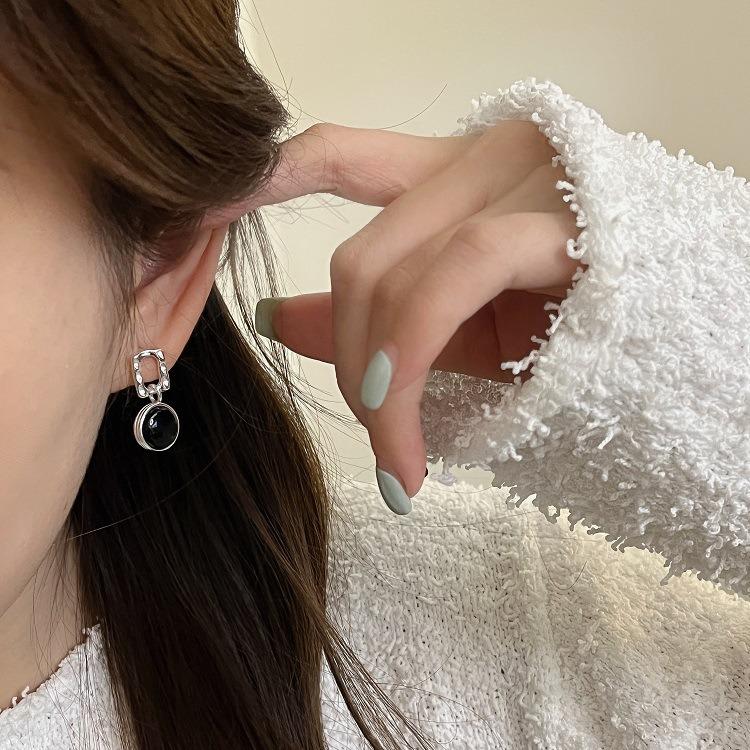 Dongdaemun S925 Sterling Silver Black Agate Lava Retro Stud Earrings