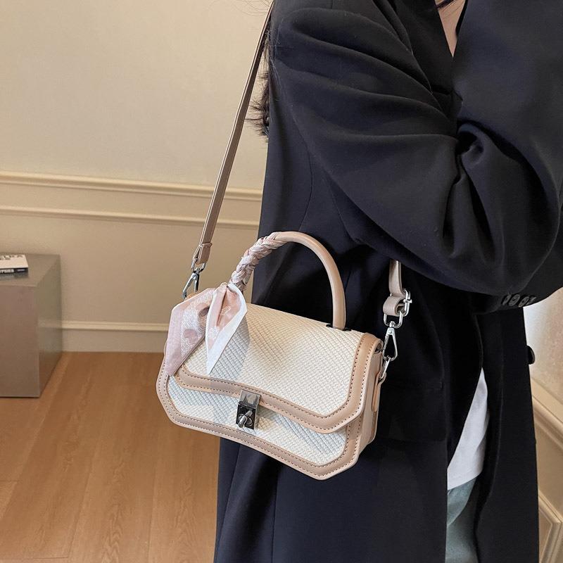 Versatile woven bag women's new spring and summer fashion niche shoulder messenger bag portable small square bag