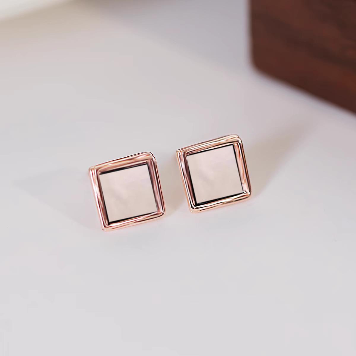 Черные квадратные серьги, новые женские легкие роскошные модные серьги Senior Sense, серьги для темперамента