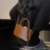 Popular Fashion Retro Hand Shoulder Bag New Simple Casual Shoulder Oblique Span Small Square Bag