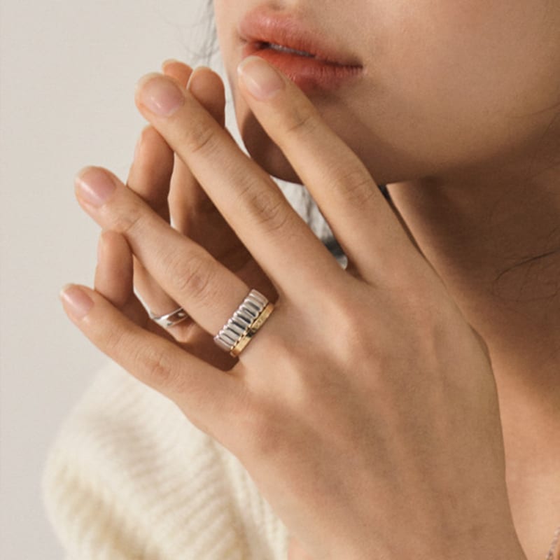 LOVEMBER [silver 925] Glossy R