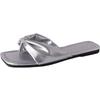 A New Style of Casual and Versatile Beach Shoes for Women Featuring Flat Flip-flops