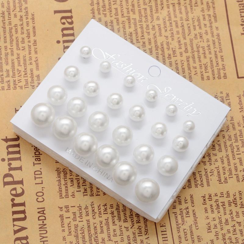 

Комплект из жемчужных сережек: 12 пар с крупными и мелкими рядами жемчужин белый