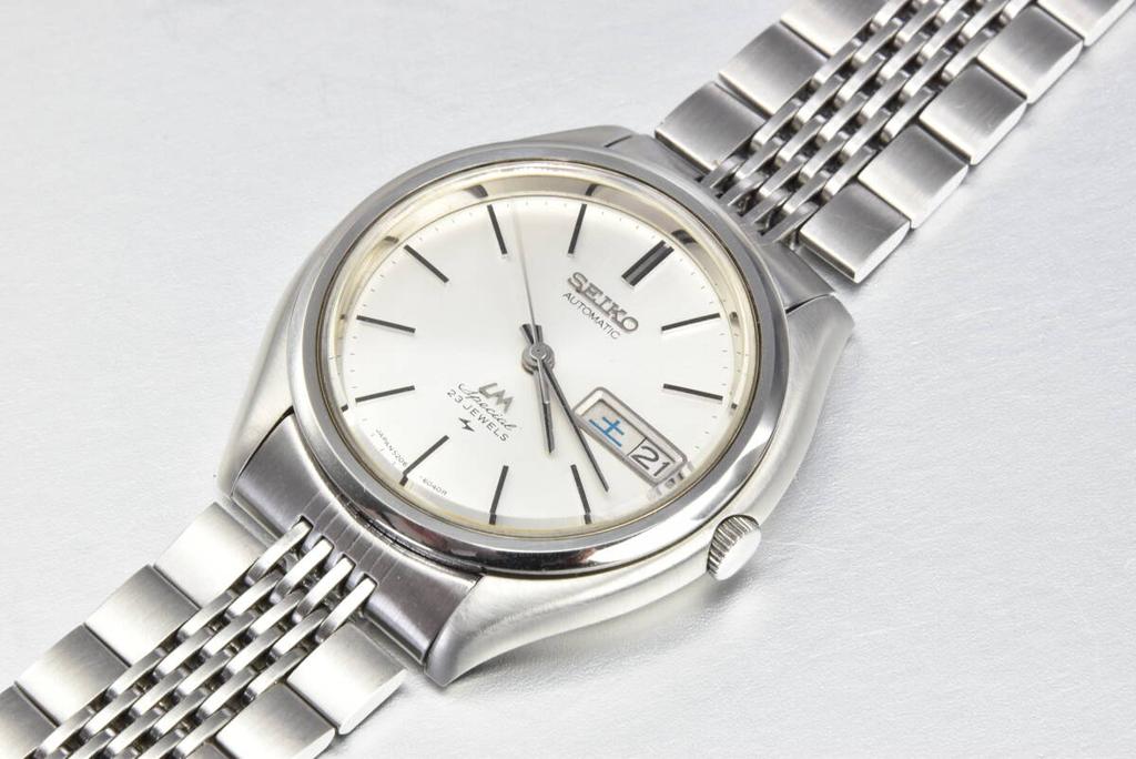 calendar 1972 Seiko Lord Matic 23 automatic winding manufactured by Kameido a timepiece from its mature Instantaneous change, 5206-6061