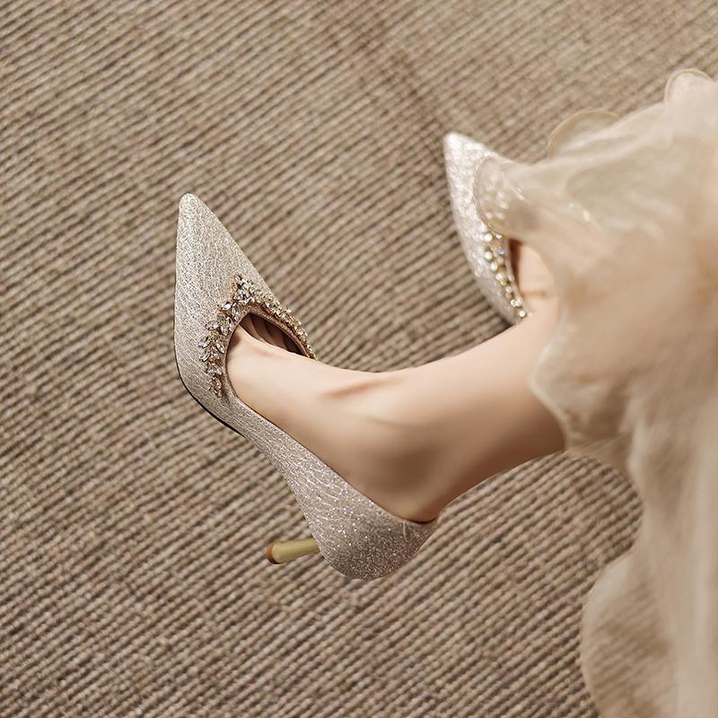 Sheepskin bottom glitter rhinestone pointed high heels, slim heels, banquet dress shoes