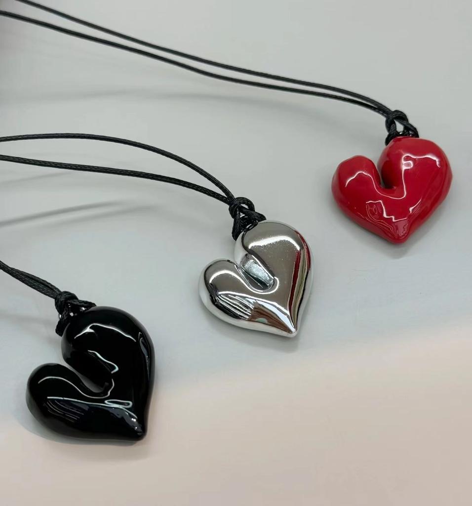 Personality Retro Design Irregularity Heart Pendant Necklace for Women Cute Cool Adjustable Leather Rope Korea Jewelry Y2K Gift