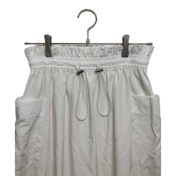 Used waist gathered skirt