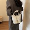 IELGY Lychee Pattern Portable Bucket Bag Ladies High-End Retro Vegetable Basket Bag Korean Version One-Shoulder Underarm Bag
