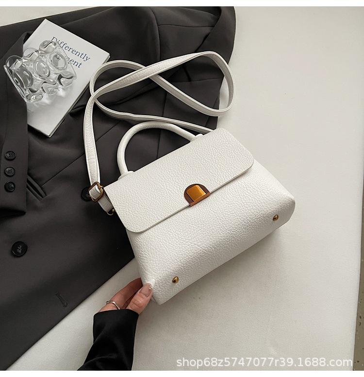 

High-end design small square bag 2025 new fashion crossbody bag ins fashionista niche one-shoulder underarm bag білий