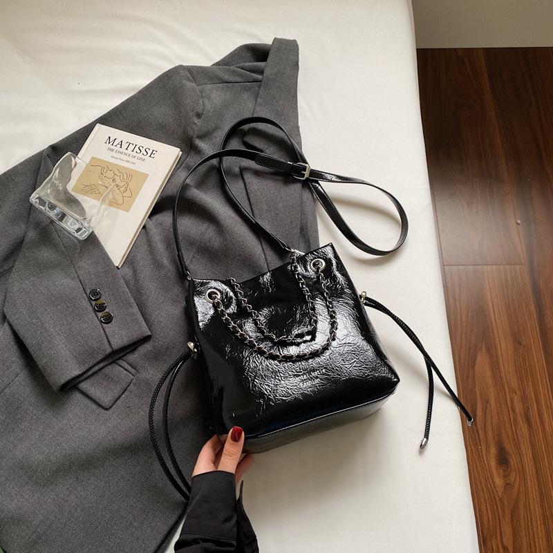 Popular small bags women's summer versatile new simple chain shoulder messenger bag bucket bag