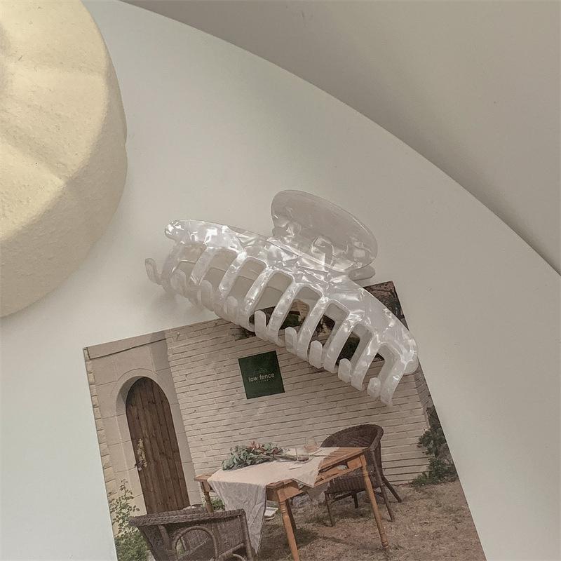 Korean Imitation Acetate High-End Shark Hair Clip - Elegant Hair Accessory for Stylish Looks