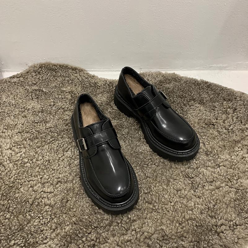 Туфли-оксфорды с металлической пряжкой для женщин — фото 10