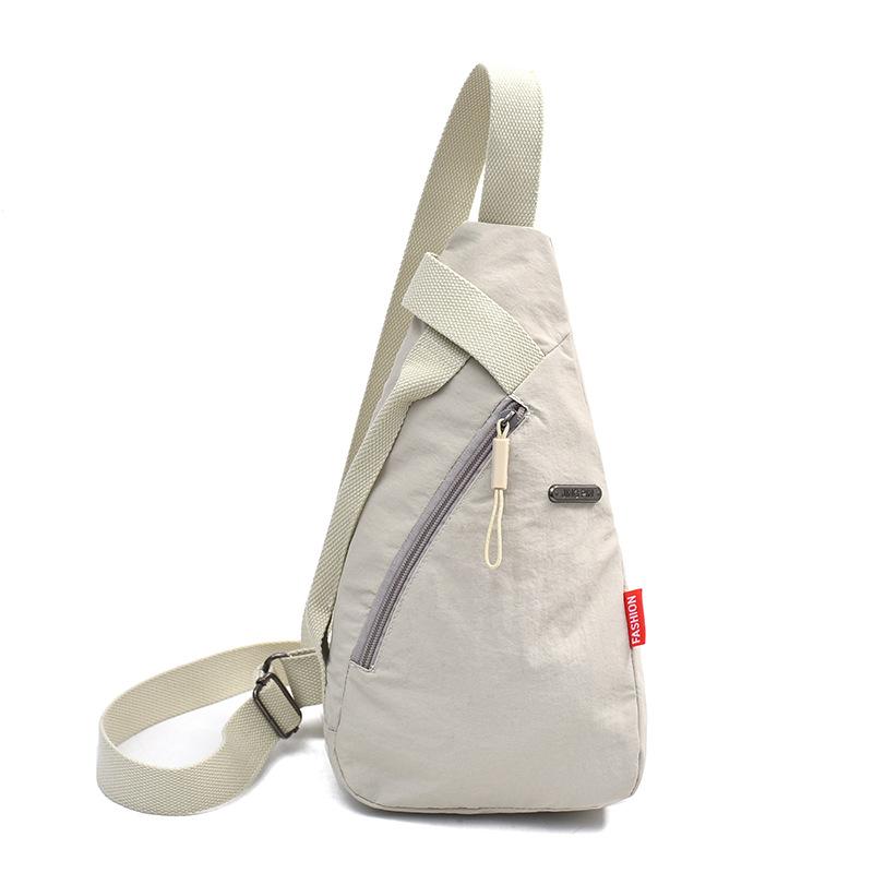 2025 new versatile fashion breast bag women's leisure outdoor sports messenger bag nylon lightweight portable shoulder bag