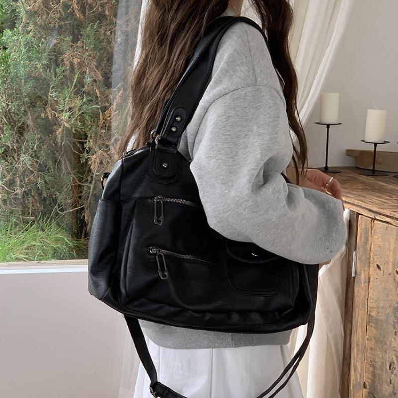 Retro Punk Motorcycle Bag Men's and Women's Large-capacity Hand-held Crossbody Bag Versatile Tote Bag Travel Bag Casually