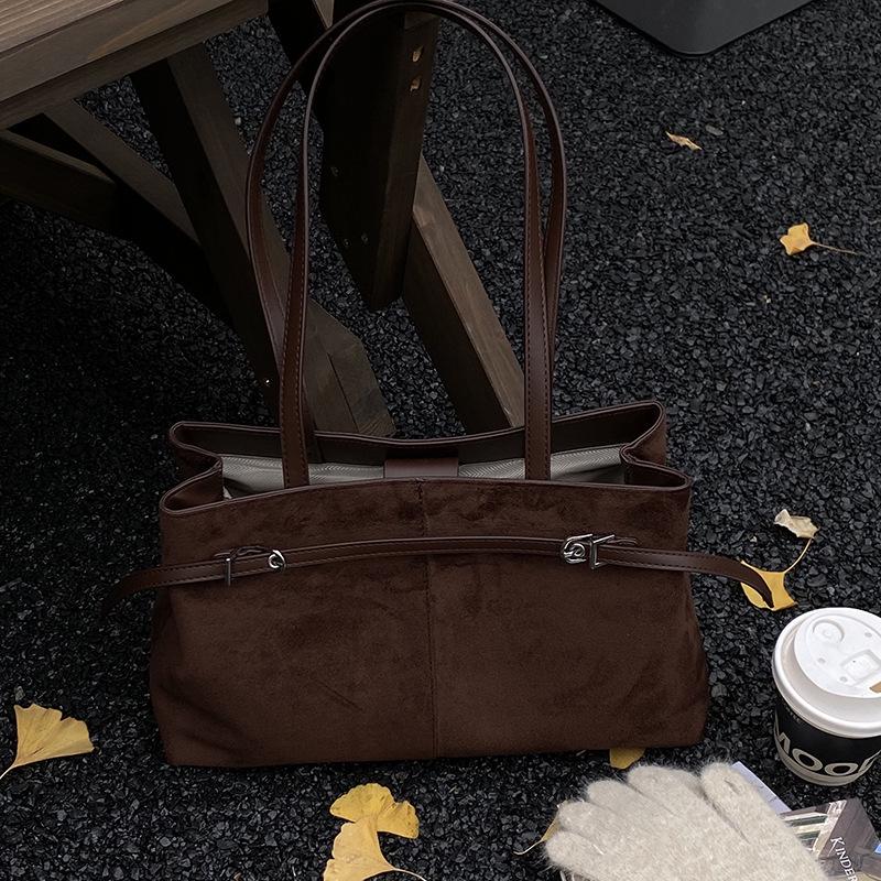 

Ретро Замшевая Женская Сумка Кроссбоди - Большая Вместимость, Повседневный Стиль для Поездок 34x10x23 cm коричневый