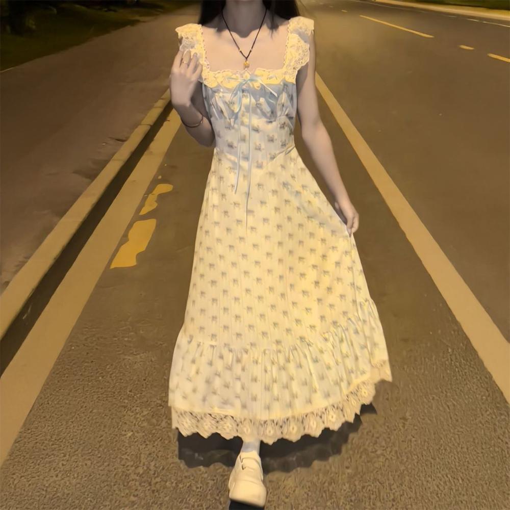 Sweet blue floral suspender dress for women's elegance in summer, new high-end lace lace waist dress