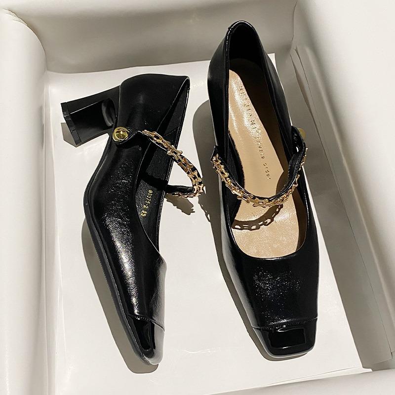 Mode Damen Schuhe mit grobem Absatz Herbst Neu Flachmund Leder Metallkette Rutschfest Verschleißfest Low-Top Schuhe