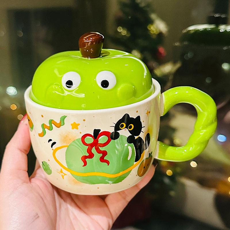 

Cute Cartoon Big eyed Apple Mug with Lid Cute Ceramic Breakfast Cup Gift for Besties Water Cup Souvenir 370ml