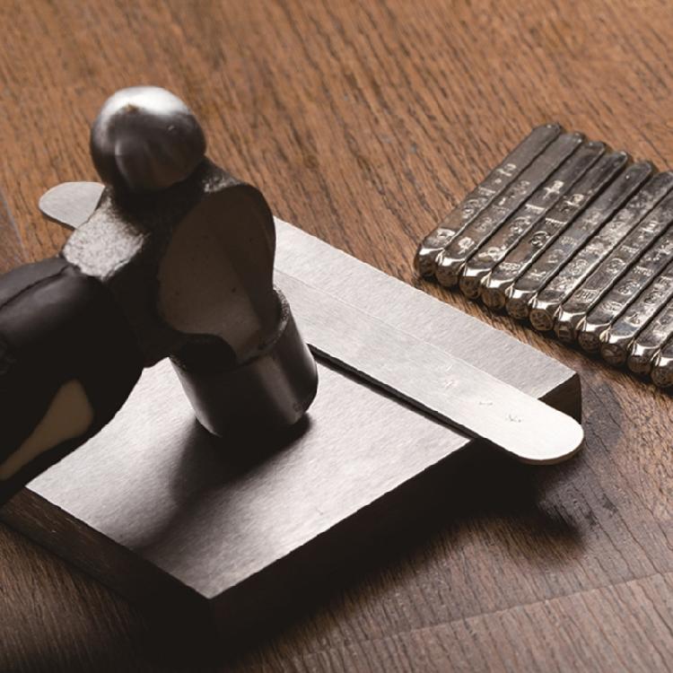 Smooth Iron Surfaces Anvil Metal Punch Block Jewelry Making Tool for Craftsmen