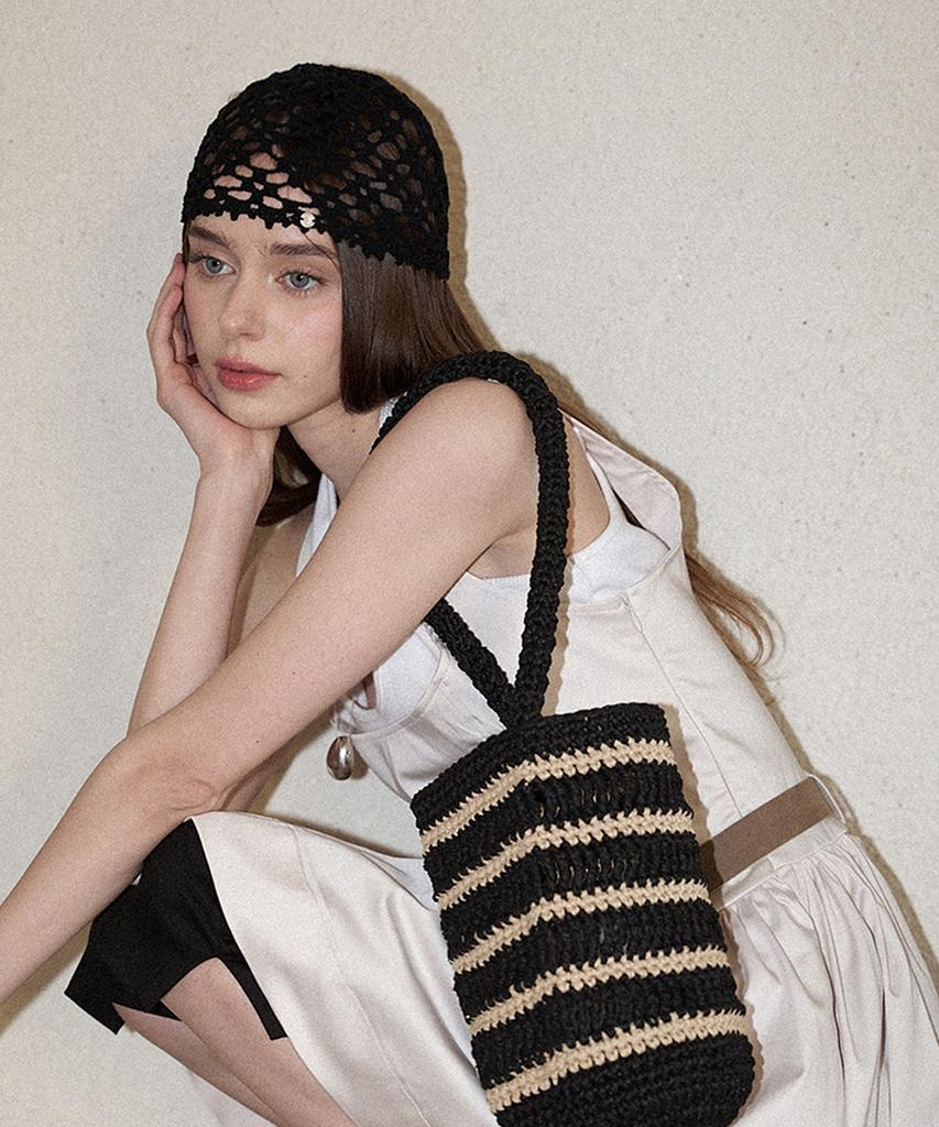 Seullouseulloulli Lily Handmade Crochet Cotton Punched Short Beanie (Ver.2) _ Black