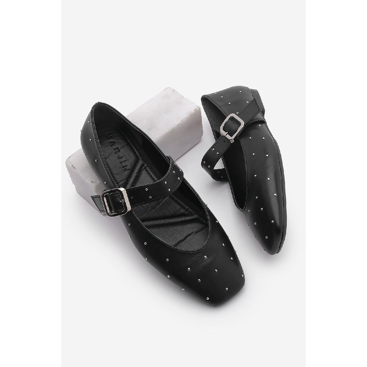 

Female Blunt Nose Buckle Stapled Flake Velona Black 36 чорний