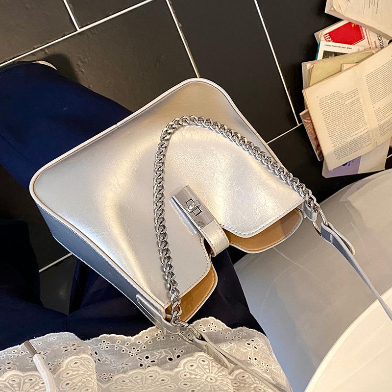 Fashion Chain Underarm Bag Women's  New Fashion Bucket Bag Simple Shoulder Messenger Bag