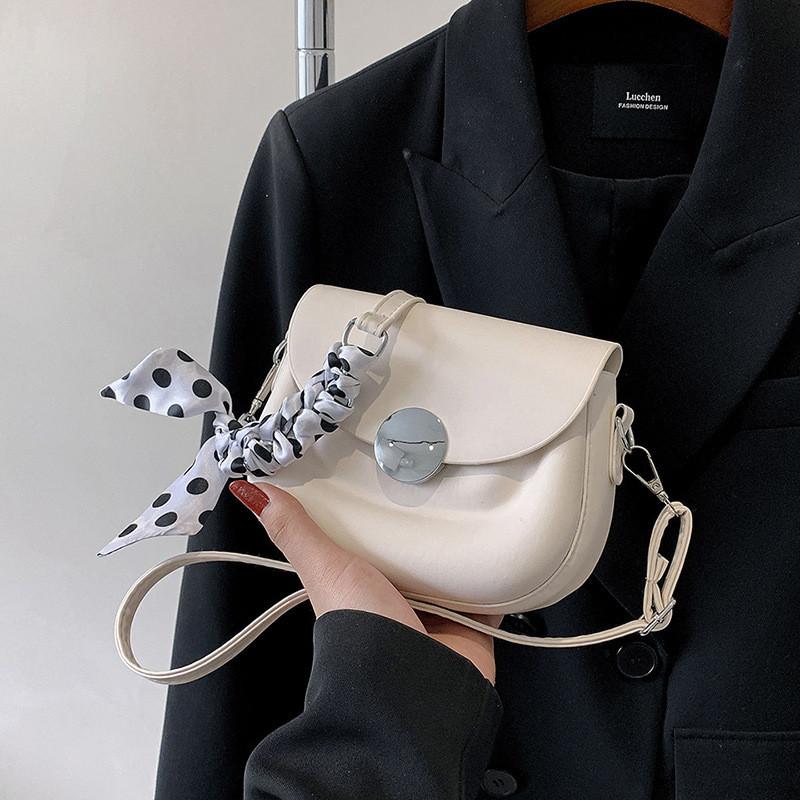 Trendy Womens Saddle Bag Casual Everyday Use Soft Pu Shoulder Bag With Magnetic Closure белый