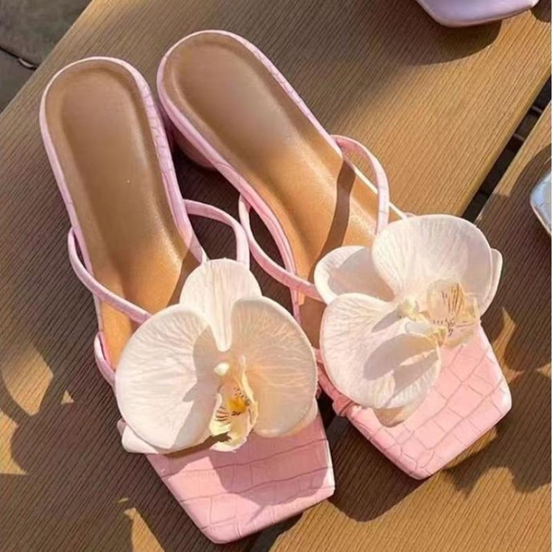 Fashion Women's French Summer Beach Cool Slippers Womens Elegant Flower Design Comfort  Slippers New Square Head Sandals Sandalias Mujer