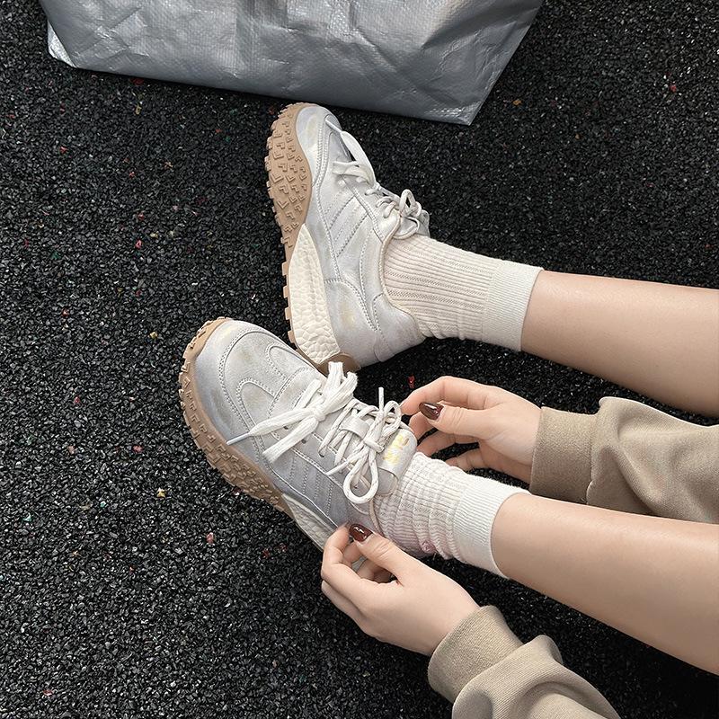 Women's 2025 Spring Retro White Leather Sneakers: Versatile, Lightweight, Thick-Soled "Forrest Gump" Style