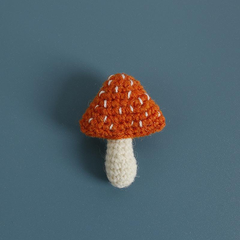 Botanischer Aufnäher Cartoon Gestrickte Pilz Brosche Dreidimensionaler Pilz Pin Kreativer Schmuck Geschenk