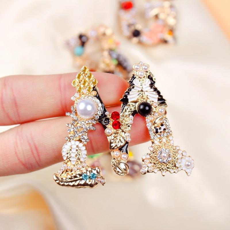 Vintage Rhinestone Pearl Letter Corsage Simple Coat Accessories Brooch Pin