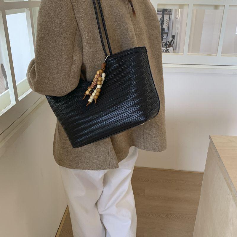 French Retro Woven Underarm Tote - Large Capacity Single Shoulder Handbag Casual Basket for Vacation