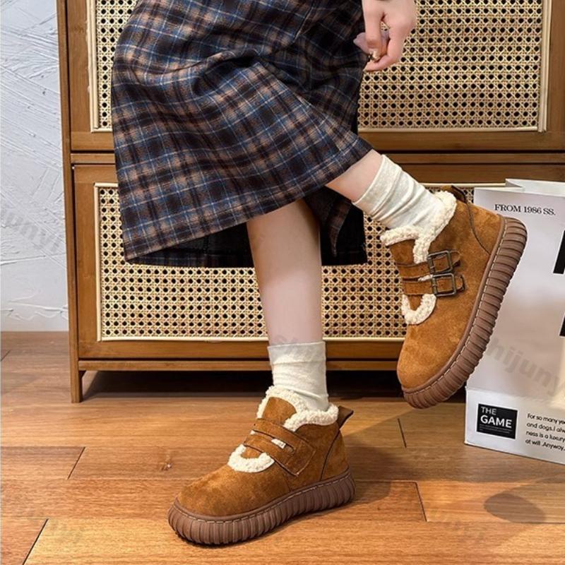 Winter Cotton Shoes Women 2026 New Thicken Warm Outdoor Non Slip Snow Boots Comfortable Fashion Buckle Strap Vintage Plush Shoes