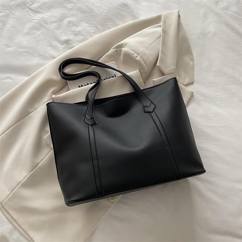 Große Kapazität einfarbige Tasche Damen Herbst neue Mode Retro Pendler Tragetasche einfache Umhängetasche