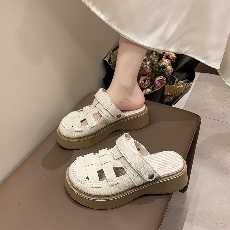 Thick-soled two-wear hollowed-out bag head sandals for women's 2025 summer new hole pig cage Mori Roman half slippers outside