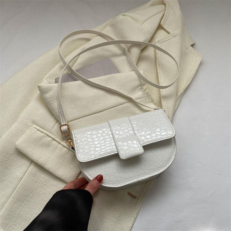 Stylish Pu Leather Saddle Bag For Women Trendy Street Style Crossbody Bag 2023